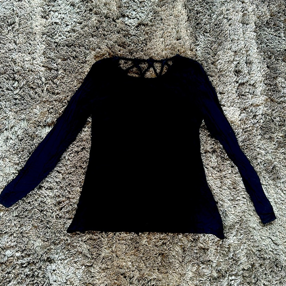 Venus XS cross back shirt